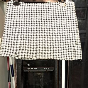 Vix Monochrome Houndstooth Mini Skirt